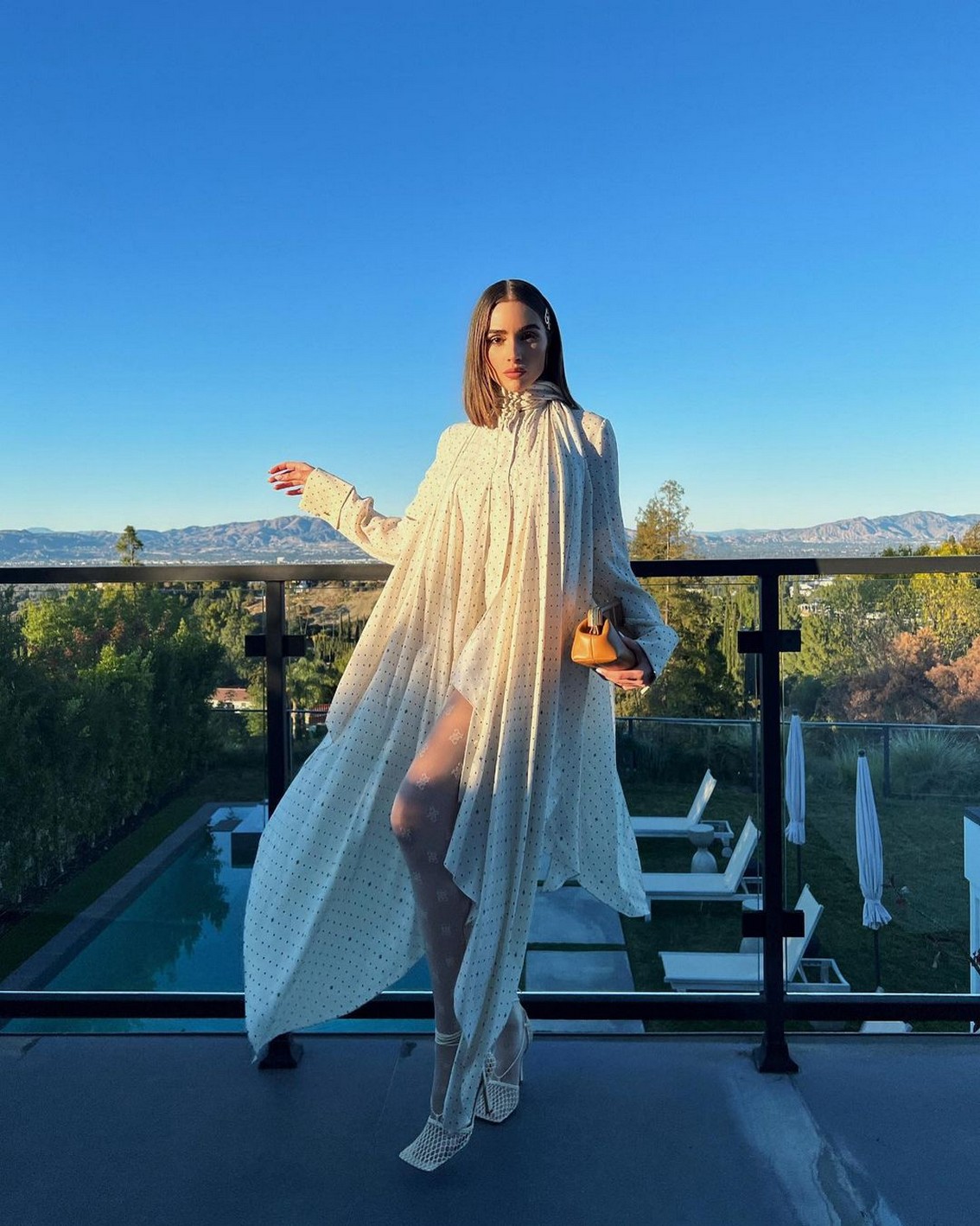 Olivia Culpo Sexy TheFappening.Pro 6 - Olivia Culpo Sexy In White Tights (8 Photos And Video)