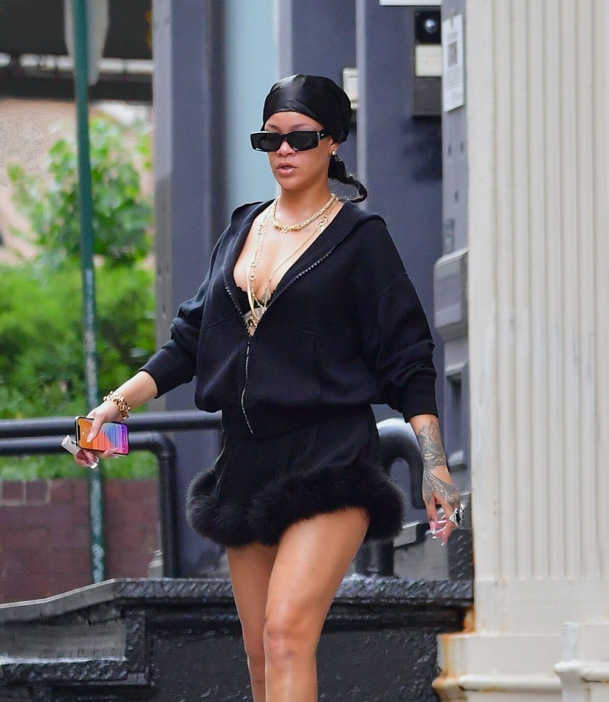 Rihanna In A Hoodie Dress Exposing Her Sexy Legs And Tits TheFappening.Pro 1 1200x1384 - Rihanna Sexy Look In NYC (6 Photos)