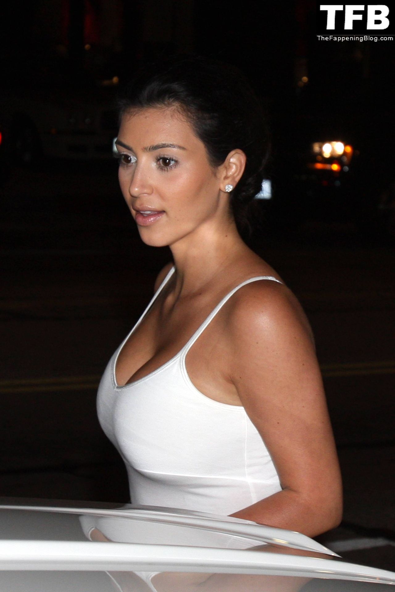 kim kardashian 112 thefappeningblog.com  - Kim Kardashian Nude & Sexy Collection – Part 4 (150 Photos)