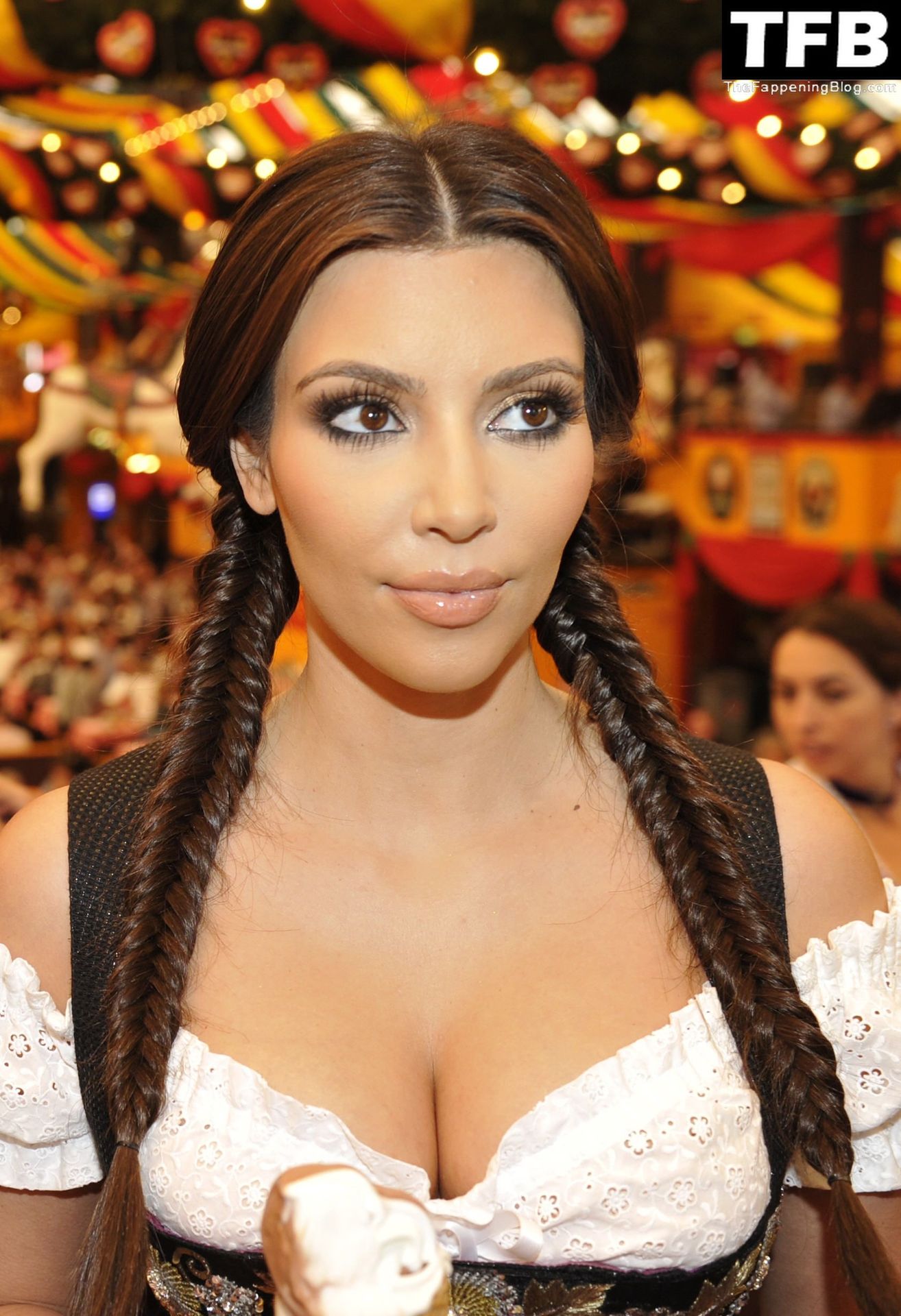kim kardashian 52 thefappeningblog.com  - Kim Kardashian Nude & Sexy Collection – Part 4 (150 Photos)