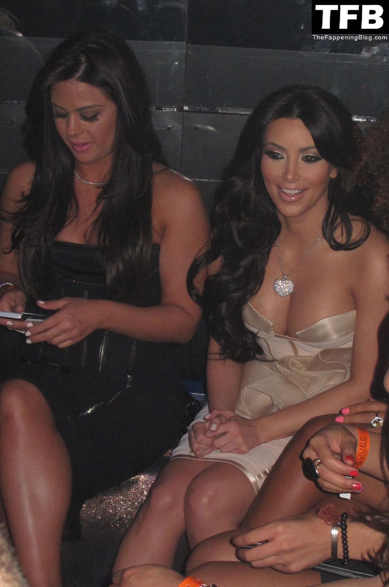 kim kardashian 95 thefappeningblog.com  - Kim Kardashian Nude & Sexy Collection – Part 4 (150 Photos)