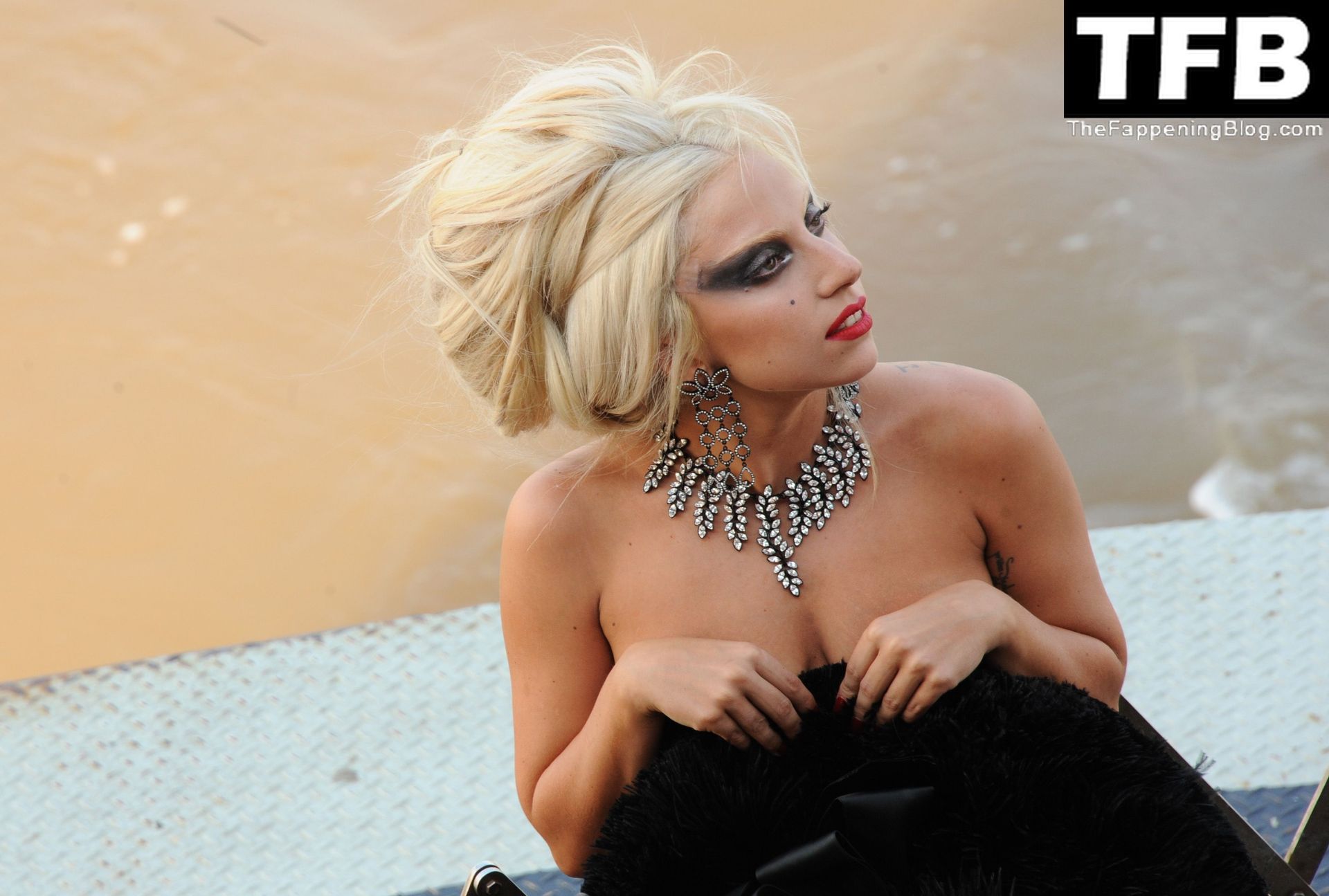 lady gaga 121 thefappeningblog.com  - Lady Gaga Nude & Sexy Collection – Part 2 (150 Photos)
