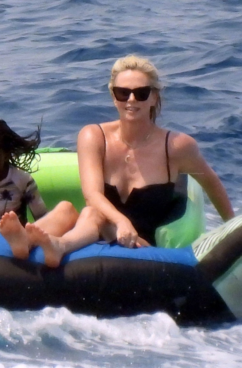 Charlize Theron Sexy Bikini TheFappening.Pro 8 - Charlize Theron In A Bikini On A Yacht (32 Photos)