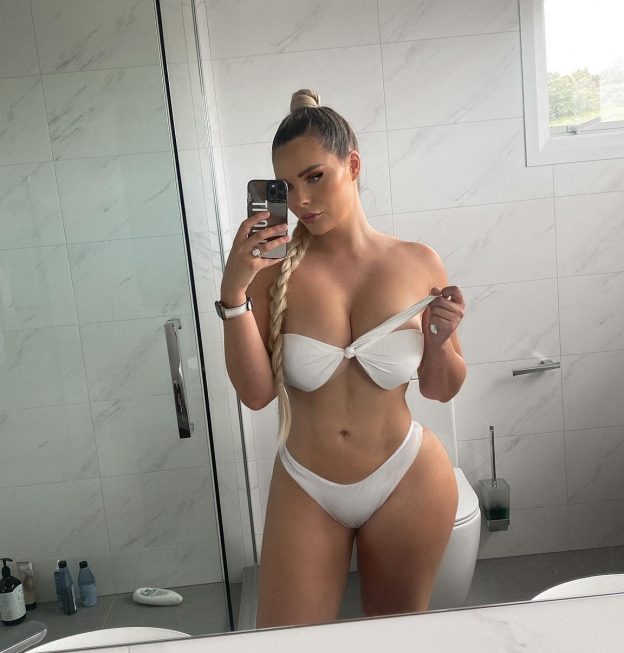 Sarah Harris Hot Selfie TheFappening.Pro 10 624x653 - Amina Muaddi Nude And Sexy (45 Photos)