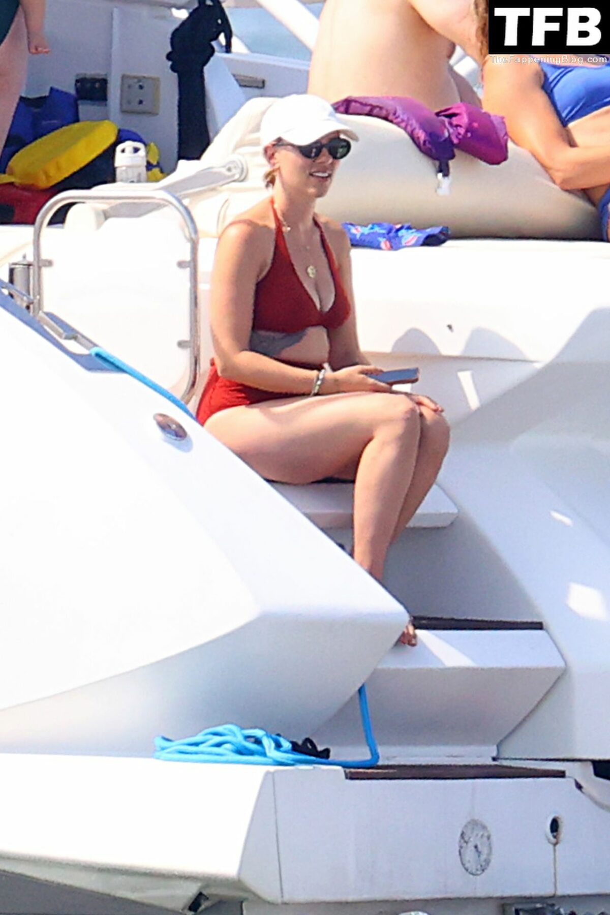 Scarlett Johansson Sexy The Fappening Blog 1 1200x1800 - Scarlett Johansson Hits the Ocean in a Red Bikini in East Hampton (97 Photos)