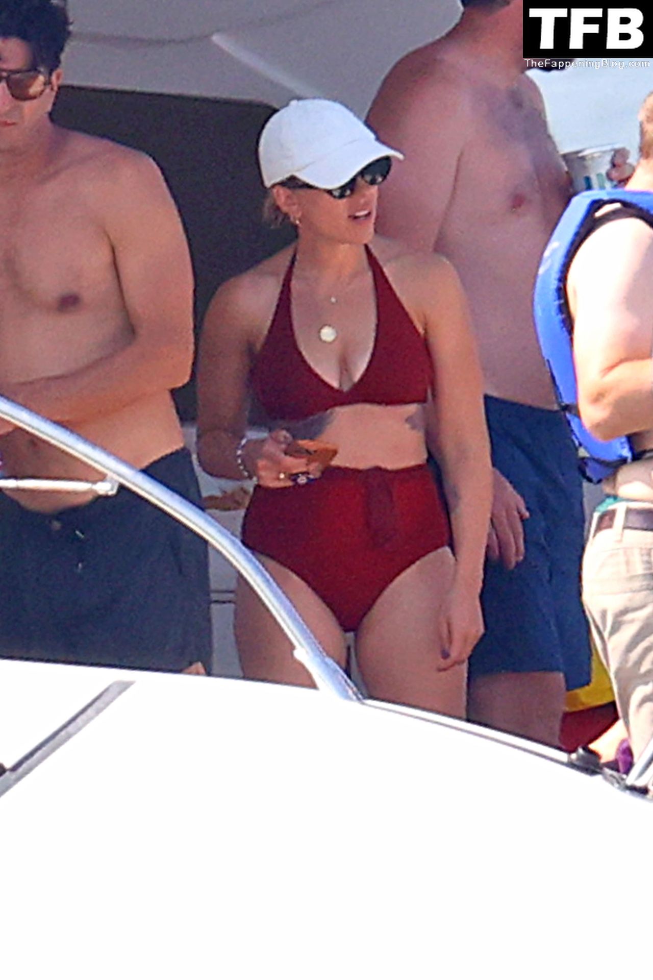 Scarlett Johansson Sexy The Fappening Blog 13 - Scarlett Johansson Hits the Ocean in a Red Bikini in East Hampton (97 Photos)