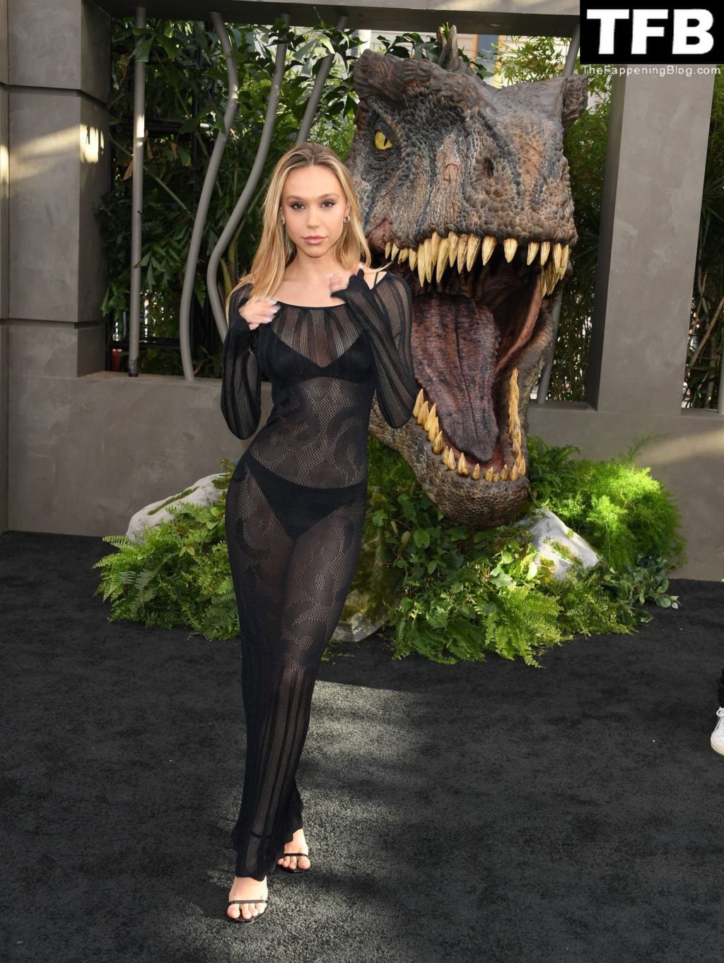 Alexis Ren Sexy The Fappening Blog 13 1024x1363 - Alexis Ren Displays Her Slender Figure in a See-Through Dress at the “Jurassic World: Dominion” Premiere (41 Photos)