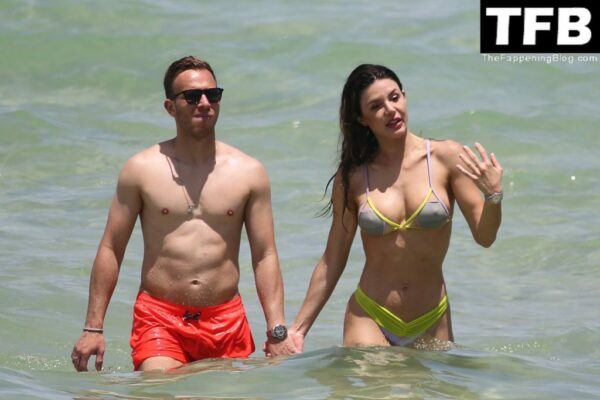 Arthur Melos New Girl The Fappening Blog 1 1024x683 600x400 - Arthur Melo Hits the Beach with His Girlfriend in Miami (8 Photos)