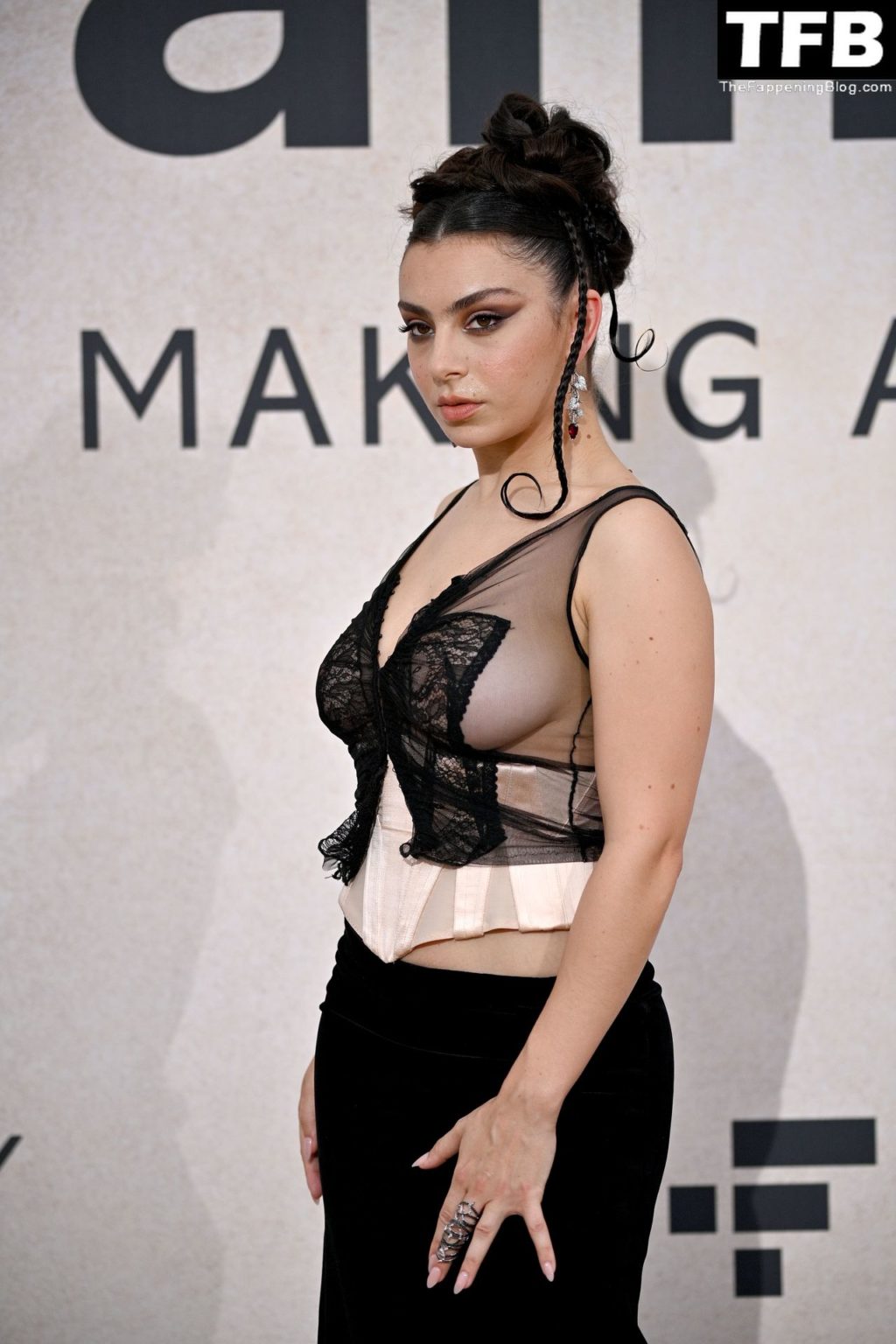 Charli XCX See Through Nude The Fappening Blog 27 1024x1536 - Charli XCX Flashes Her Nude Tits at the amfAR Gala Cannes 2022 in Cap d’Antibes (70 Photos)