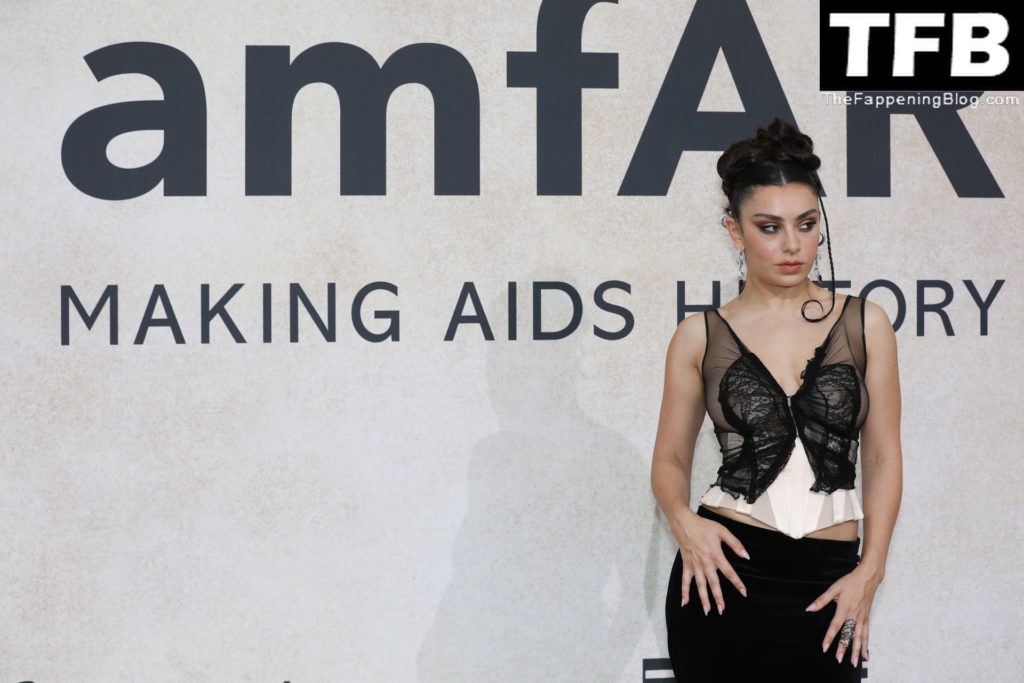 Charli XCX See Through Nude The Fappening Blog 55 1024x683 - Charli XCX Flashes Her Nude Tits at the amfAR Gala Cannes 2022 in Cap d’Antibes (70 Photos)