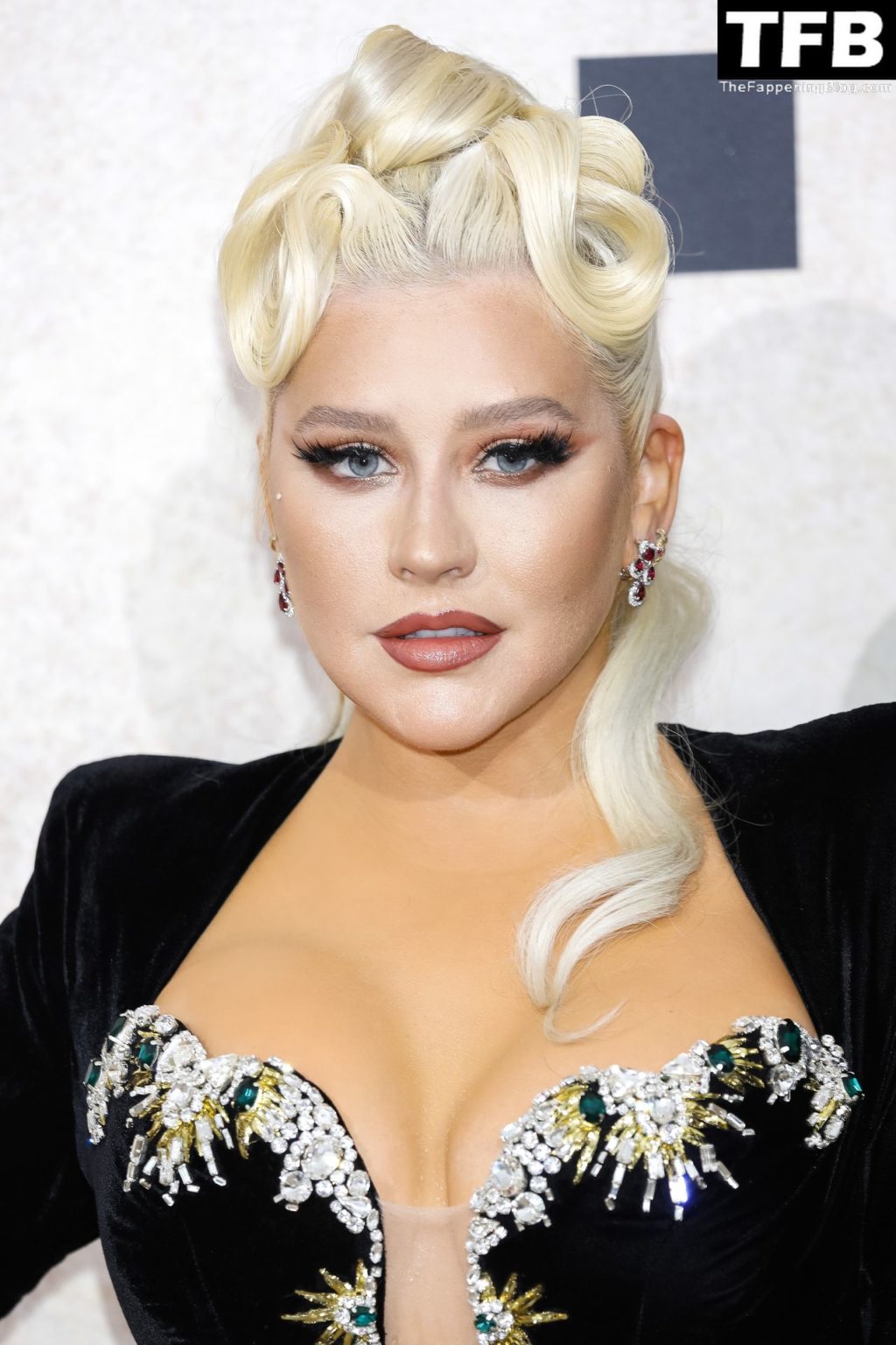 Christina Aguilera Sexy The Fappening Blog 10 1024x1536 - Christina Aguilera Displays Nice Cleavage at the amfAR Gala Cannes 2022 in Cap d’Antibes (79 Photos)
