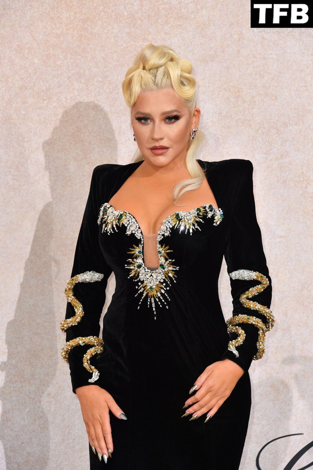 Christina Aguilera Sexy The Fappening Blog 16 1024x1536 - Christina Aguilera Displays Nice Cleavage at the amfAR Gala Cannes 2022 in Cap d’Antibes (79 Photos)