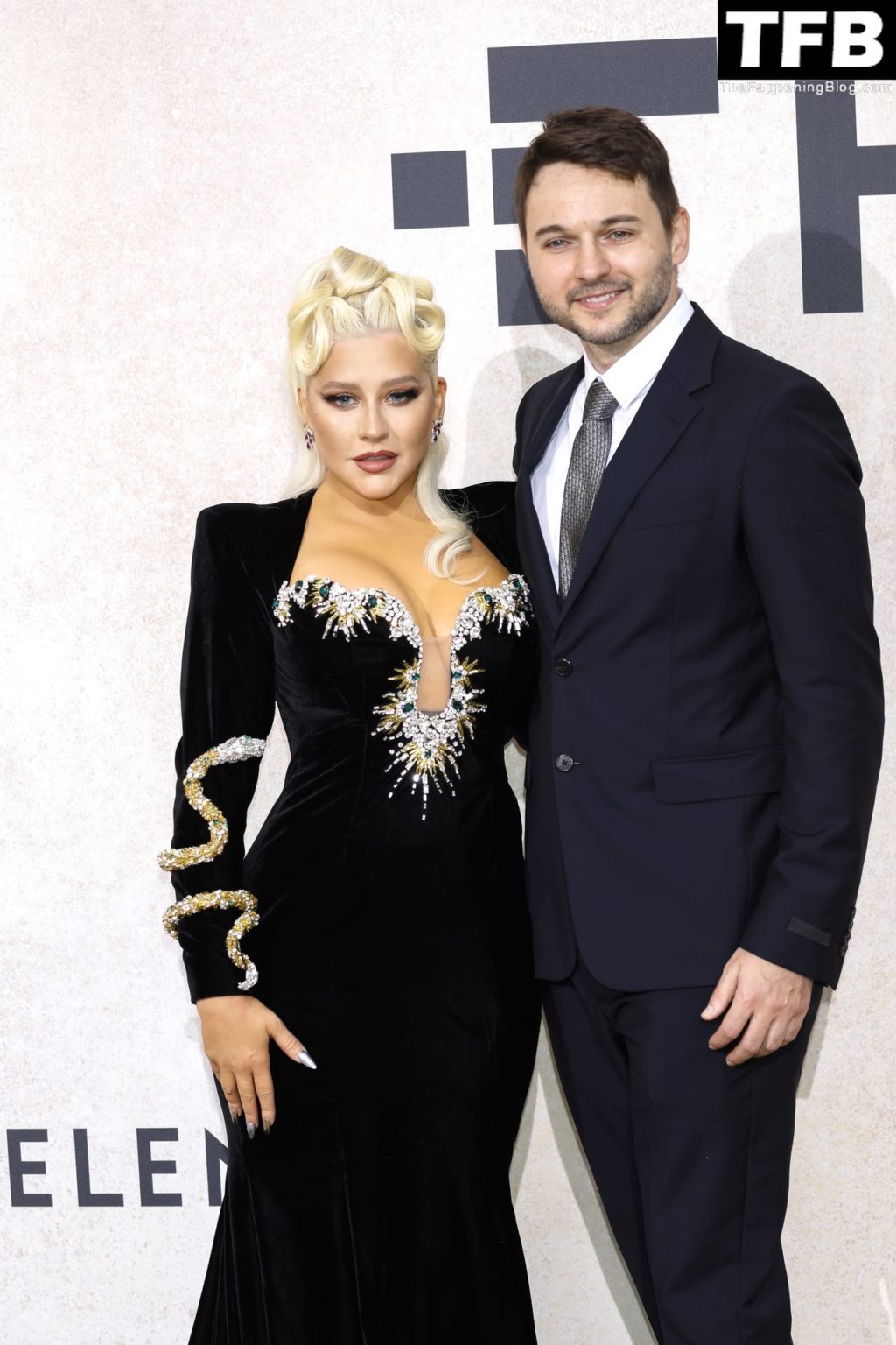 Christina Aguilera Sexy The Fappening Blog 7 1024x1536 - Christina Aguilera Displays Nice Cleavage at the amfAR Gala Cannes 2022 in Cap d’Antibes (79 Photos)