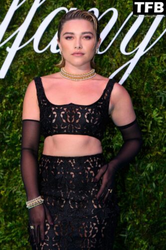 Florence Pugh Sexy The Fappening Blog 1 1024x1536 333x500 - Braless Florence Pugh Looks Hot at The House of Tiffany & Co Vision and Virtuosity Exhibition in London (69 Photos)