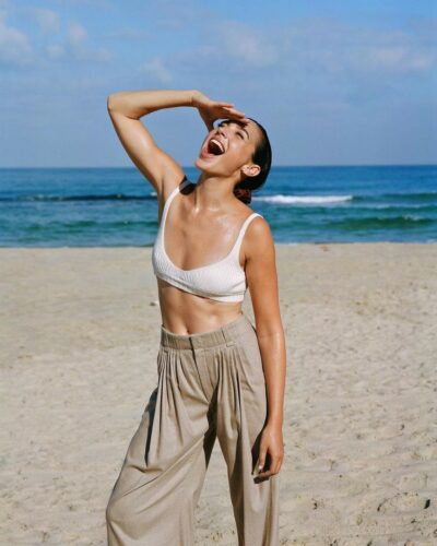 Gal Gadot Sexy TheFappening.Pro 1 400x500 - Gal Gadot Sexy On Vacation (3 Photos And Video)