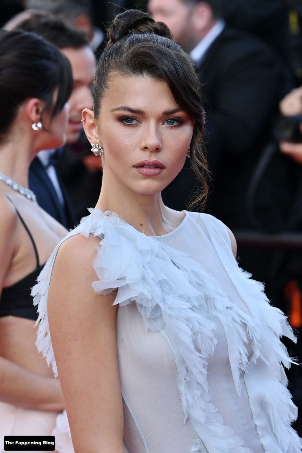 Georgia Fowler See Through Nudity The Fappening Blog 55 1024x1536 - Georgia Fowler Flashes Her Nude Tits the Screening of “Elvis” During the 75th Cannes Film Festival (59 Photos)