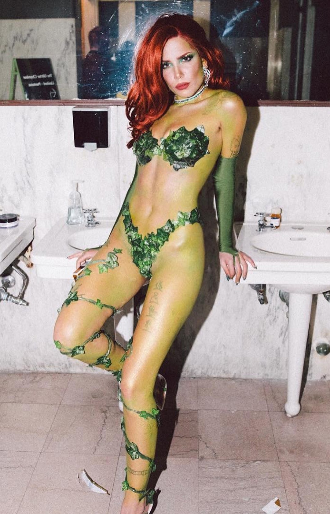 Halsey Sexy In Ivy Costume TheFappeningPro 1 - Halsey Sexy In Ivy Costume At Halloween (5 Photos)