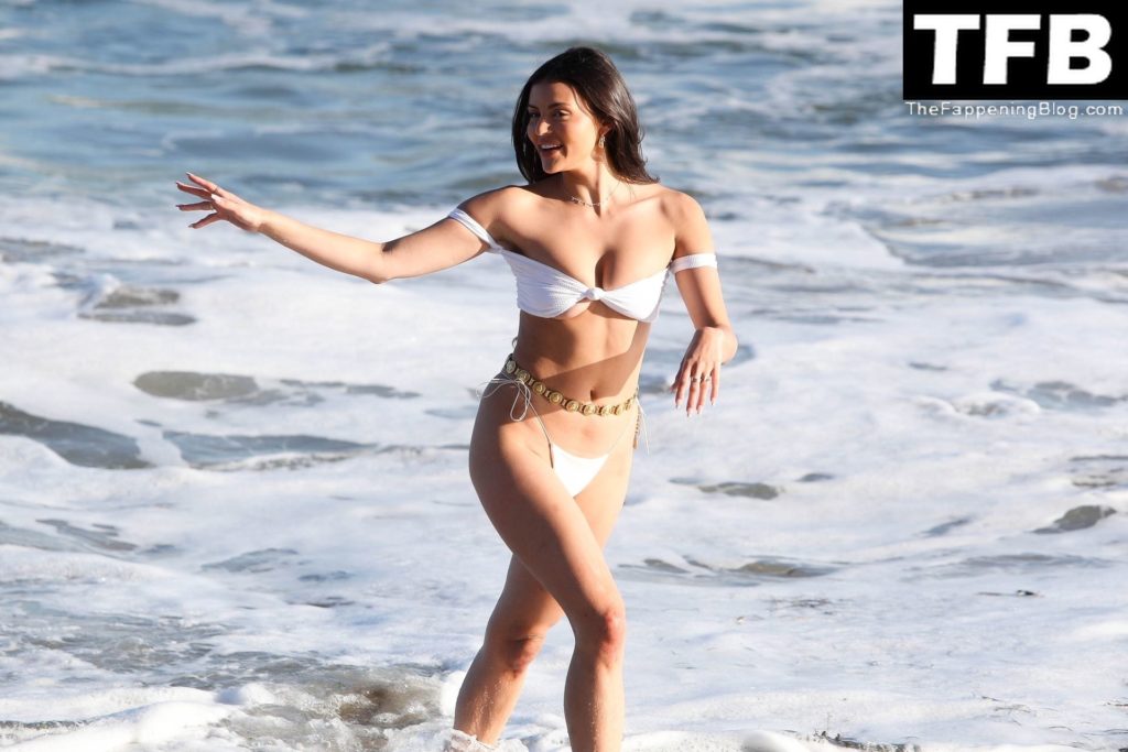 Holly Scarfone Sexy The Fappening Blog 37 1024x683 - Holly Scarfone Turns Malibu Beach Into Her Shoot Playground (42 Photos)
