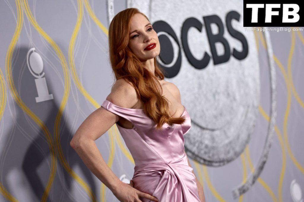 Jessica Chastain Sexy The Fappening Blog 22 1024x683 - Jessica Chastain Shows Off Her Sexy Tits at the 75th Annual Tony Awards in NYC (46 Photos)