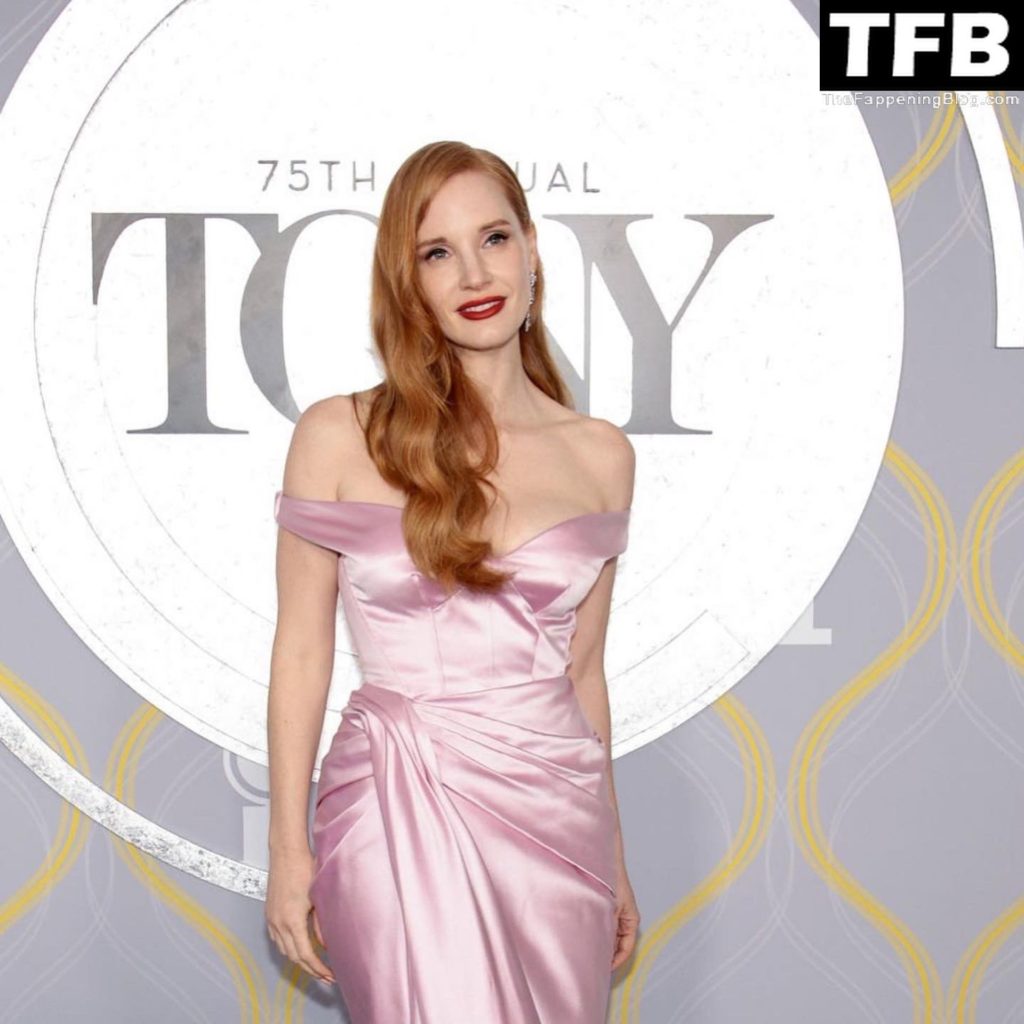 Jessica Chastain Sexy The Fappening Blog 7 1024x1024 - Jessica Chastain Shows Off Her Sexy Tits at the 75th Annual Tony Awards in NYC (46 Photos)