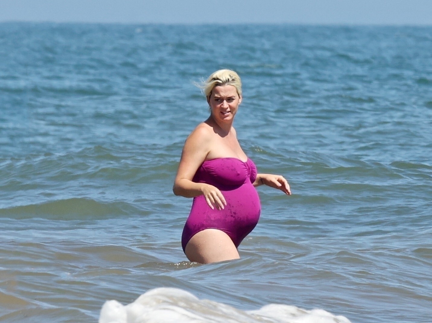 Katy Perry In A Sexy Bikini On The Beach While Pregnant TheFappening Pro 25 - Katy Perry Sexy Pregnant (52 Photos)
