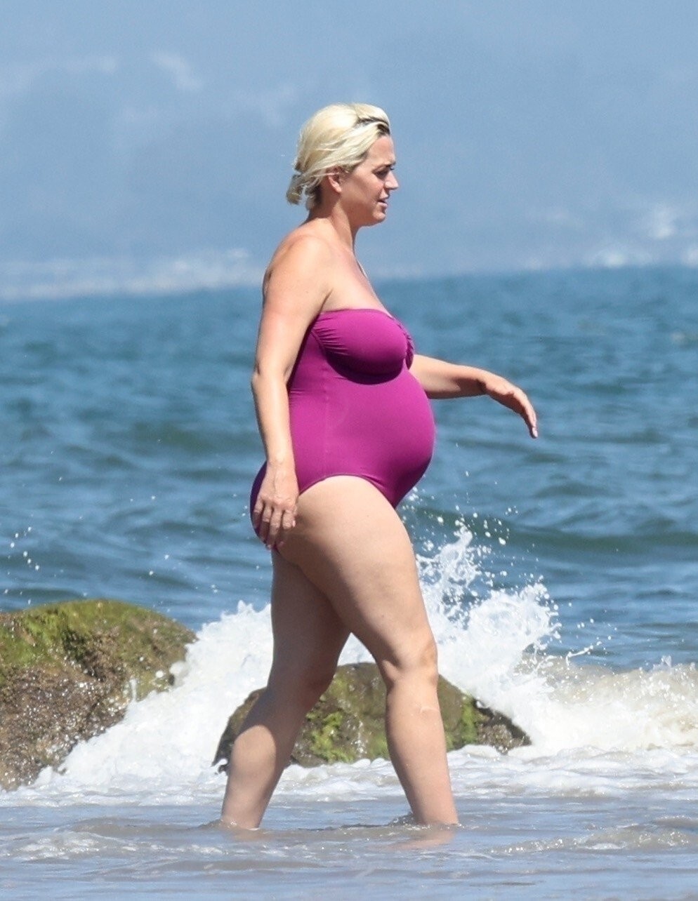 Katy Perry In A Sexy Bikini On The Beach While Pregnant TheFappening Pro 35 - Katy Perry Sexy Pregnant (52 Photos)