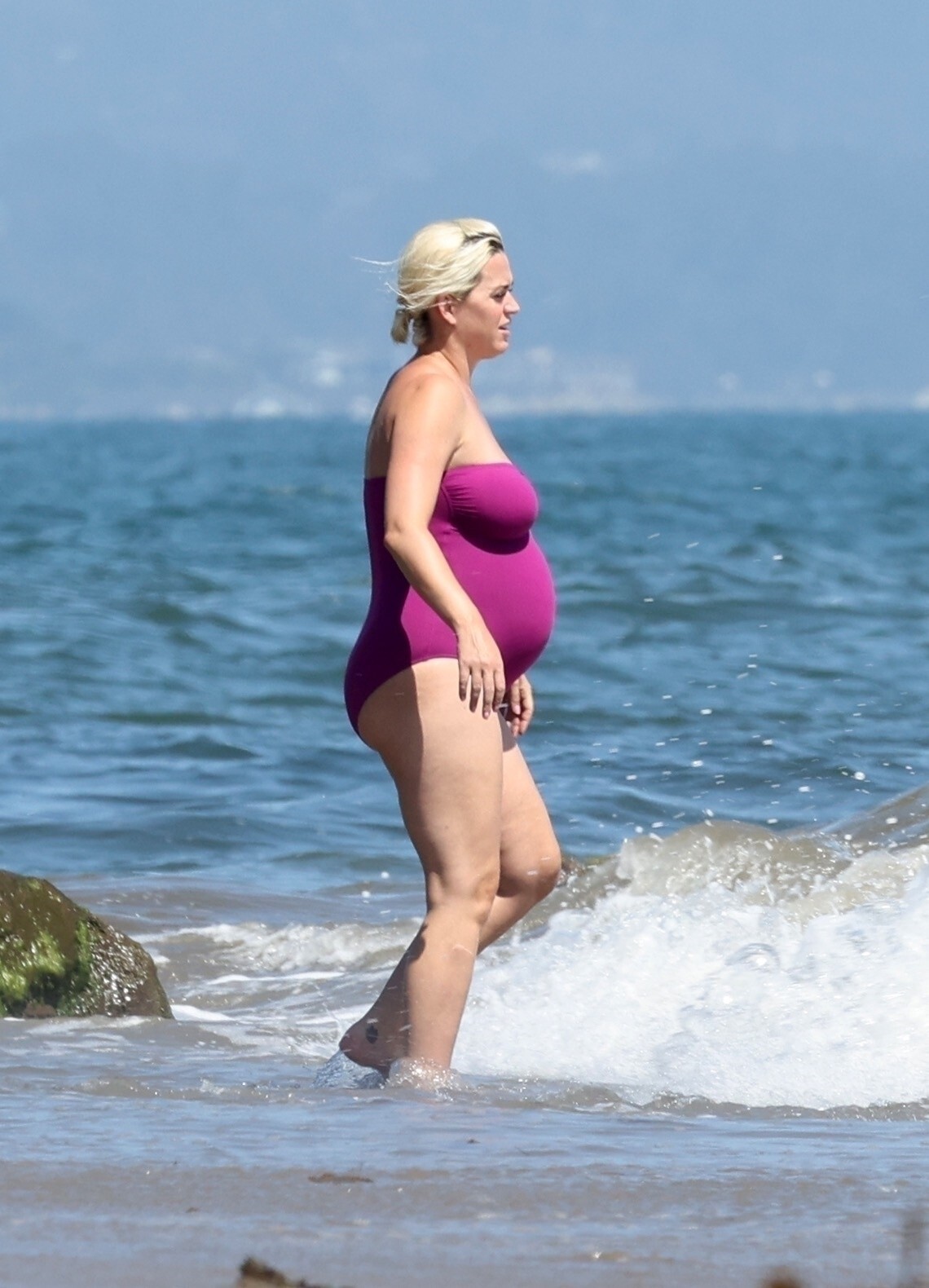 Katy Perry In A Sexy Bikini On The Beach While Pregnant TheFappening Pro 47 - Katy Perry Sexy Pregnant (52 Photos)