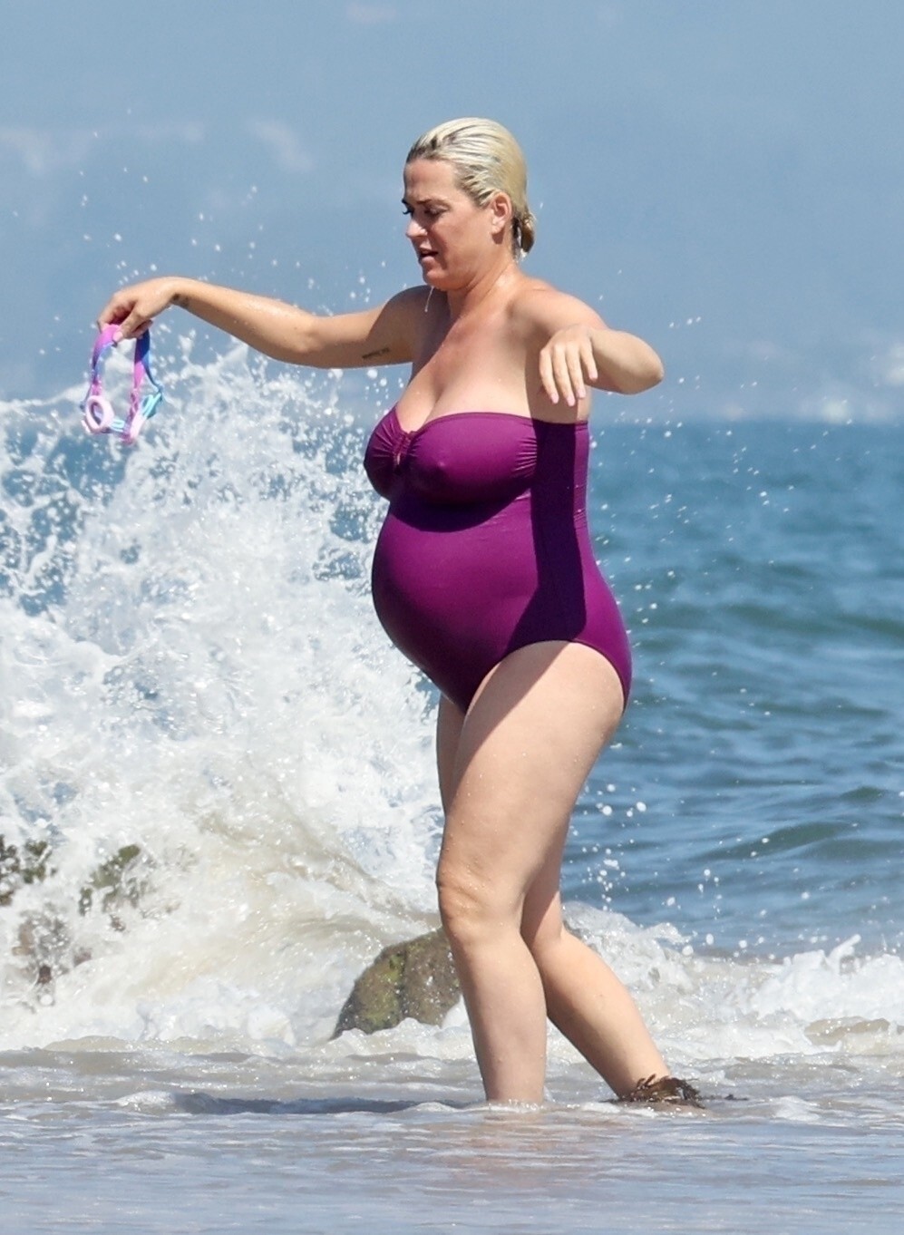 Katy Perry In A Sexy Bikini On The Beach While Pregnant TheFappening Pro 6 - Katy Perry Sexy Pregnant (52 Photos)