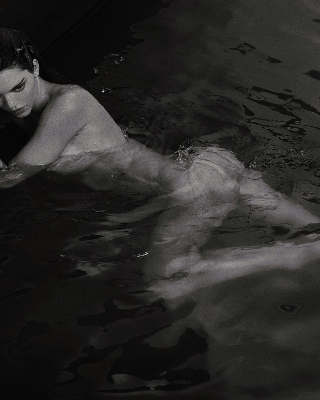 Kendall Jenner Nude In The Pool TheFappeningPro - Kendall Jenner Nude In The Pool (1 B&W Photo)