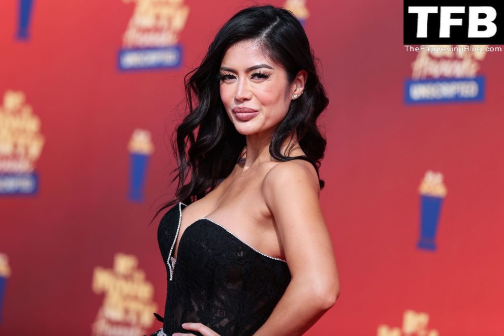 Kim Lee Sexy The Fappening Blog 27 1024x683 - Kim Lee Displays Her Sexy Breasts at the 2022 MTV Movie & TV Awards in Santa Monica (30 Photos)