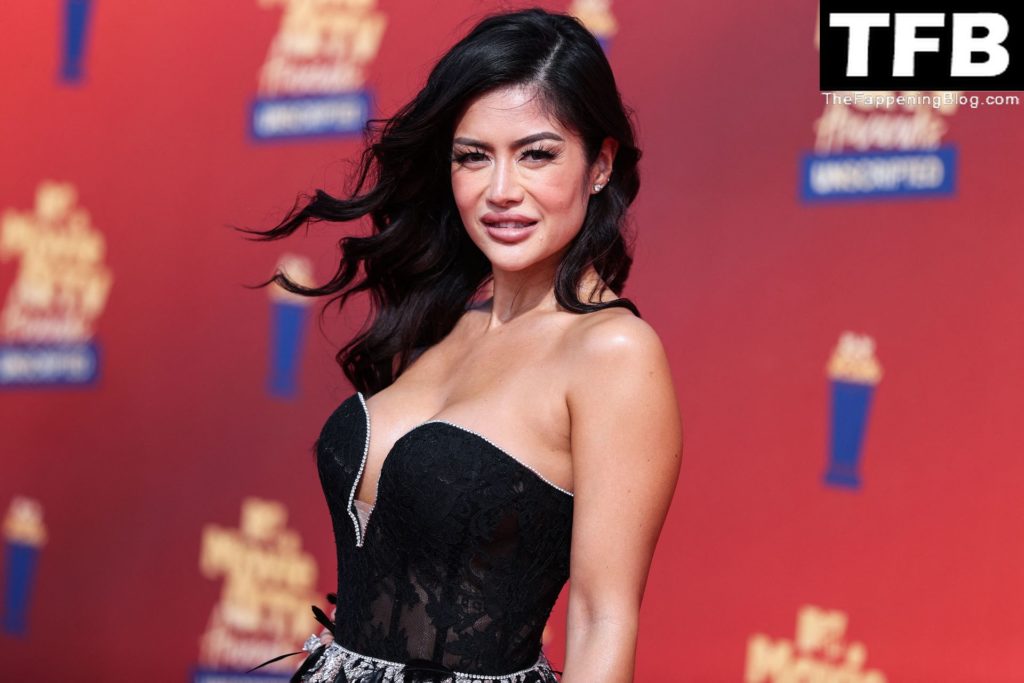Kim Lee Sexy The Fappening Blog 29 1024x683 - Kim Lee Displays Her Sexy Breasts at the 2022 MTV Movie & TV Awards in Santa Monica (30 Photos)