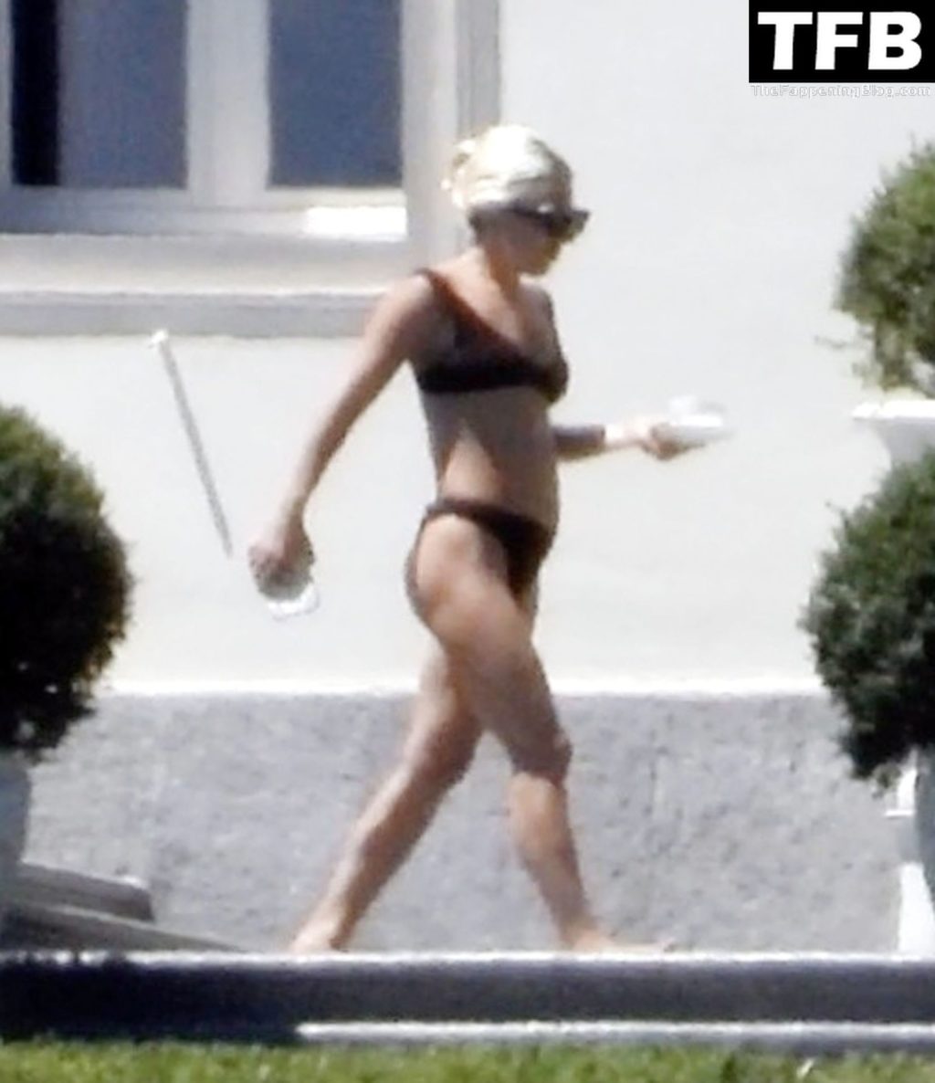 Lady Gaga Sexy The Fappening Blog 1 1024x1186 - Lady Gaga Shows Off Her Bikini Body on Villa Bonomi (63 Photos)