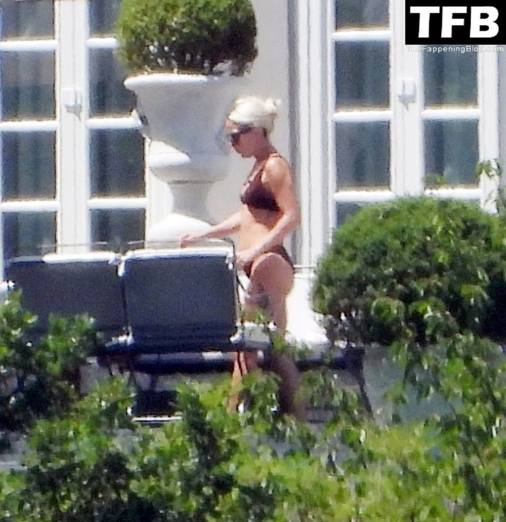 Lady Gaga Sexy The Fappening Blog 18 1024x1058 - Lady Gaga Shows Off Her Bikini Body on Villa Bonomi (63 Photos)