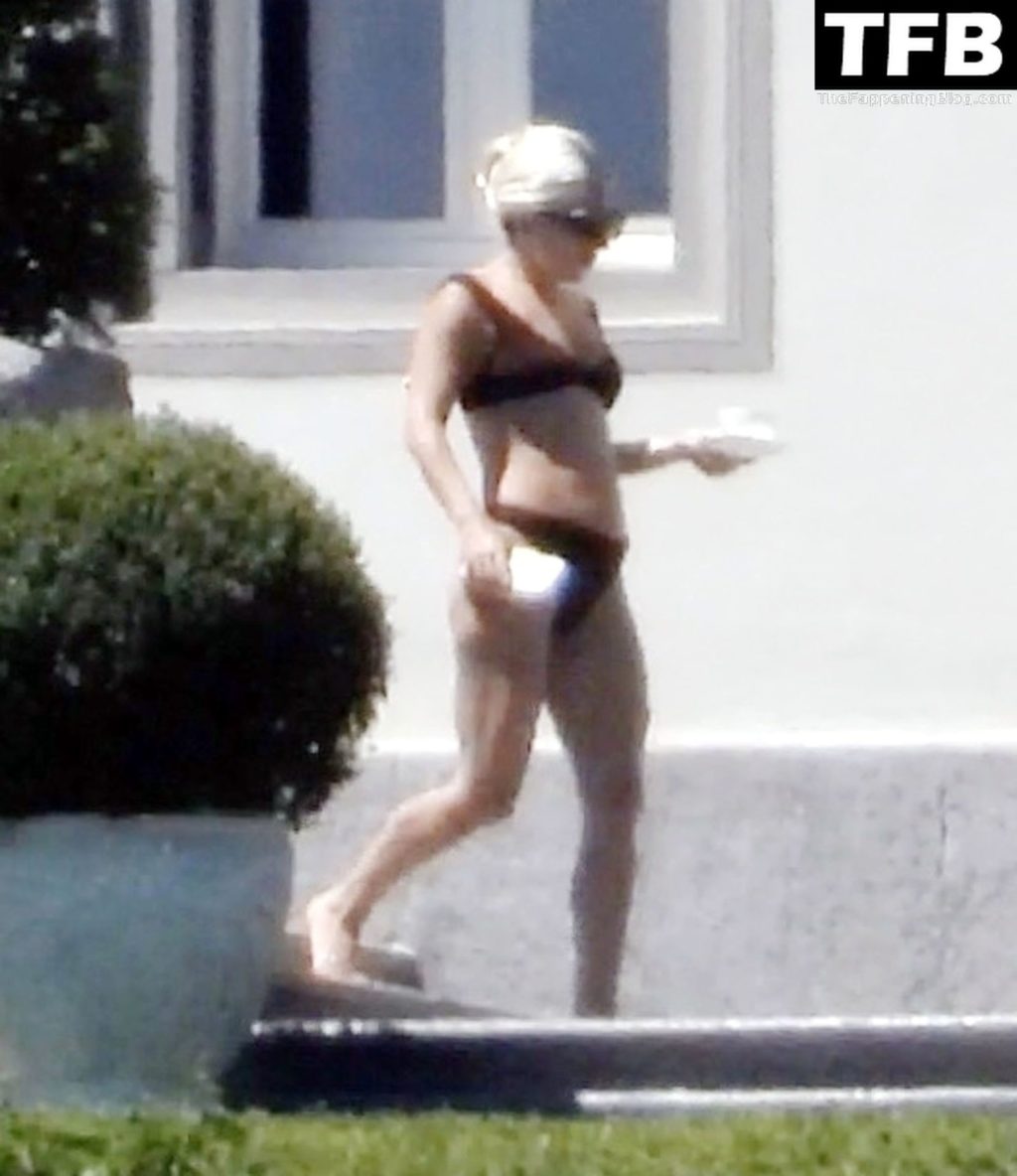 Lady Gaga Sexy The Fappening Blog 2 1024x1184 - Lady Gaga Shows Off Her Bikini Body on Villa Bonomi (63 Photos)