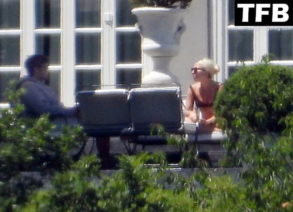 Lady Gaga Sexy The Fappening Blog 27 1024x741 - Lady Gaga Shows Off Her Bikini Body on Villa Bonomi (63 Photos)