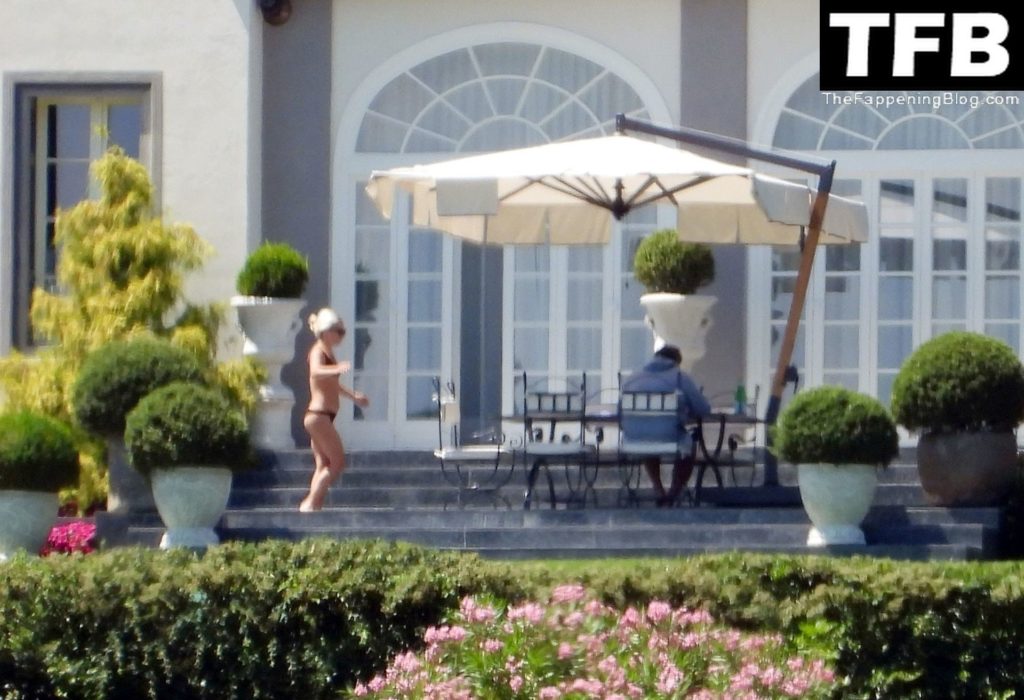 Lady Gaga Sexy The Fappening Blog 42 1024x700 - Lady Gaga Shows Off Her Bikini Body on Villa Bonomi (63 Photos)