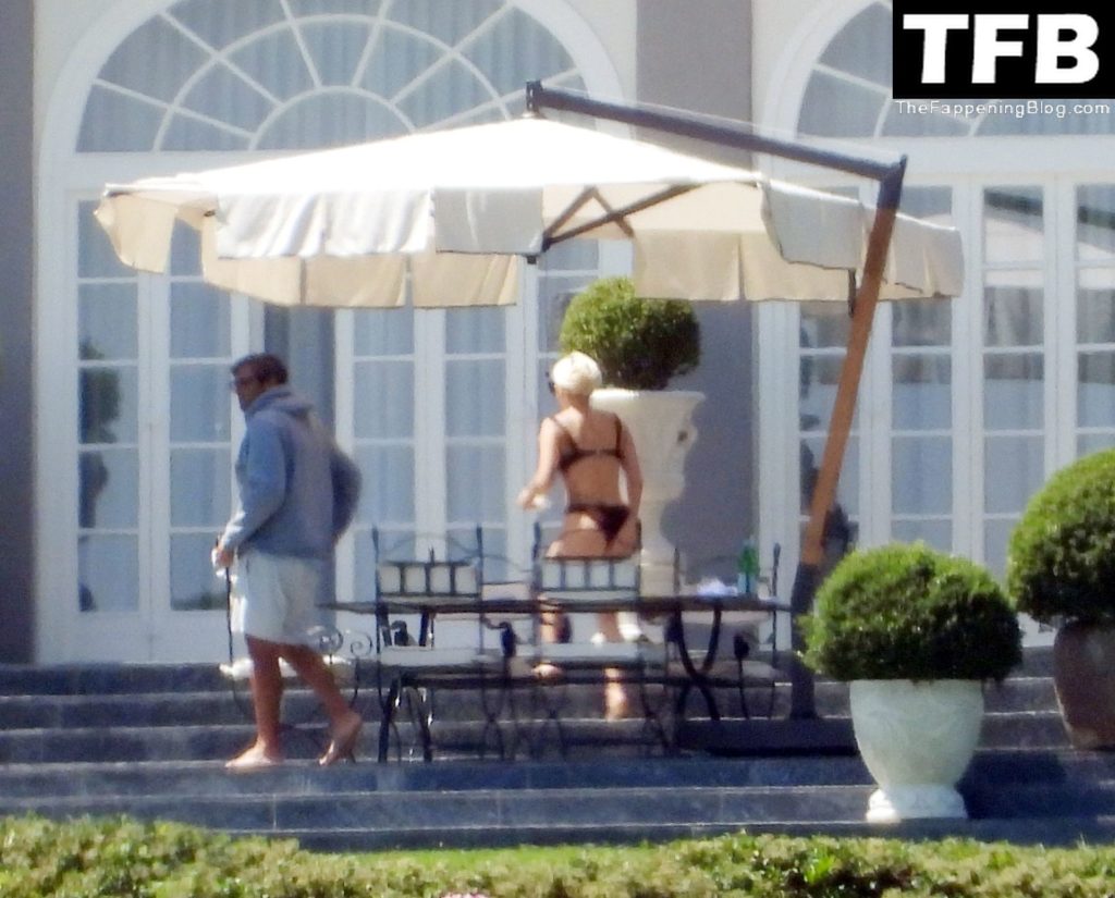 Lady Gaga Sexy The Fappening Blog 46 1024x825 - Lady Gaga Shows Off Her Bikini Body on Villa Bonomi (63 Photos)