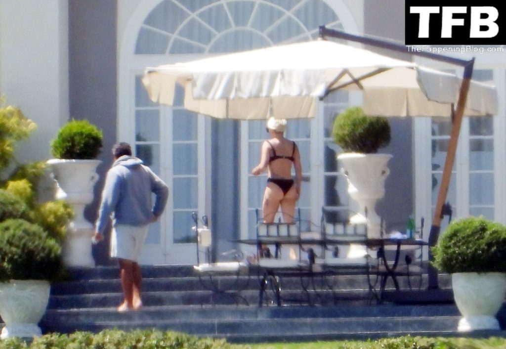 Lady Gaga Sexy The Fappening Blog 48 1024x706 - Lady Gaga Shows Off Her Bikini Body on Villa Bonomi (63 Photos)