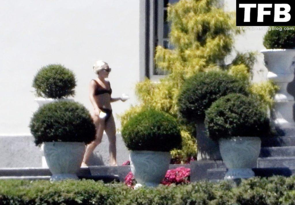 Lady Gaga Sexy The Fappening Blog 59 1024x714 - Lady Gaga Shows Off Her Bikini Body on Villa Bonomi (63 Photos)