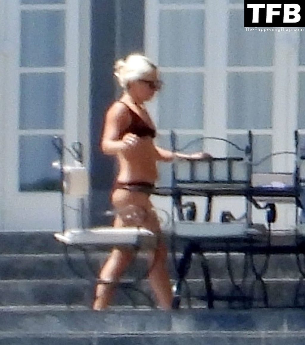 Lady Gaga Sexy The Fappening Blog 6 1024x1158 - Lady Gaga Shows Off Her Bikini Body on Villa Bonomi (63 Photos)