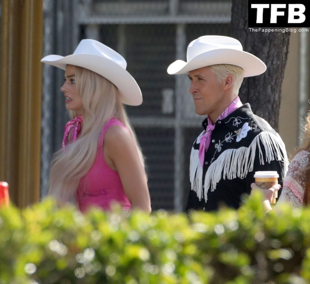 Margot Robbie Sexy The Fappening Blog 1 1 1024x937 - Margot Robbie & Ryan Gosling Wear Cowboy Hats in a Scene for “Barbie” in LA (26 Photos)