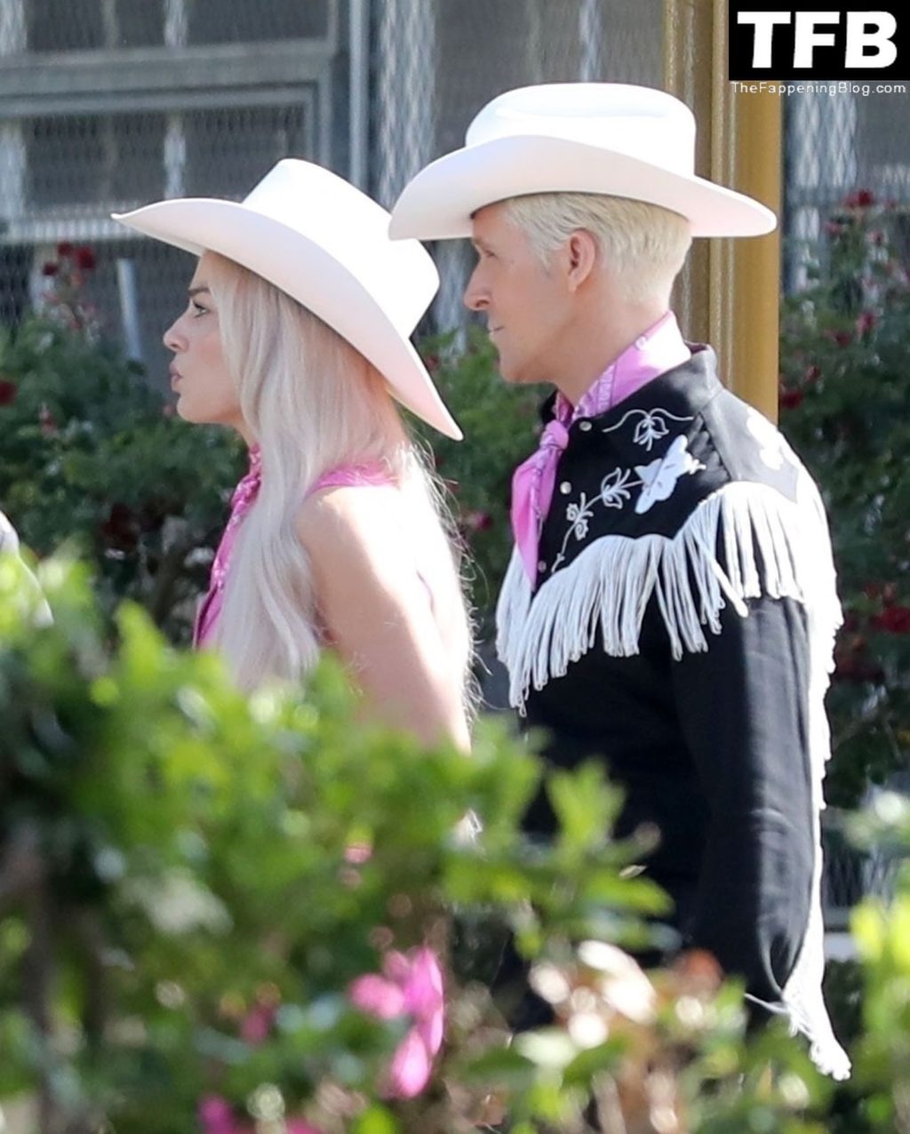 Margot Robbie Sexy The Fappening Blog 16 1 1024x1276 - Margot Robbie & Ryan Gosling Wear Cowboy Hats in a Scene for “Barbie” in LA (26 Photos)