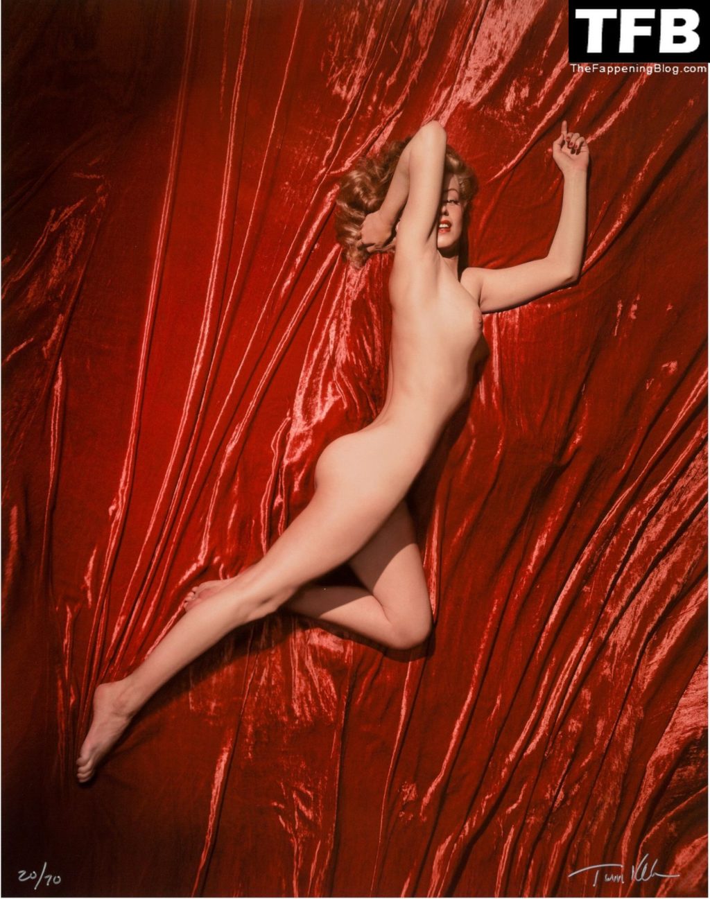 Marilyn Monroe Nude The Fappening Blog 8 1024x1297 - Marilyn Monroe Nude – Red Velvet (12 Photos)