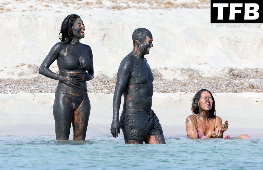 Nicole Scherzinger Sexy The Fappening Blog 2 1024x662 - Nicole Scherzinger & Thom Evans Enjoy a Holiday in Formentera (108 Photos)