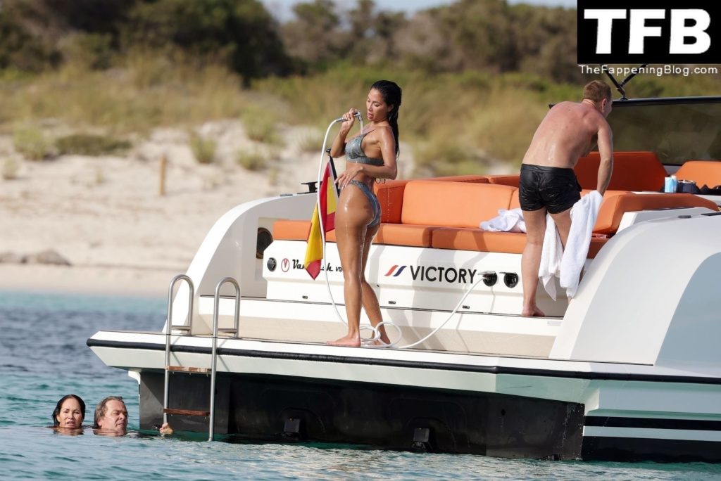 Nicole Scherzinger Sexy The Fappening Blog 40 1024x684 - Nicole Scherzinger & Thom Evans Enjoy a Holiday in Formentera (108 Photos)