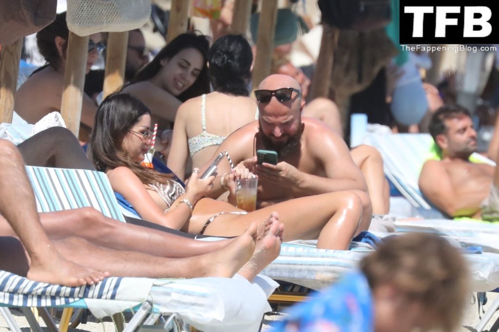 Ruby Mae Sexy The Fappening Blog 1 1024x683 - Ruby Mae Enjoys Her Summer Holidays with a New Boyfriend out in Mykonos (43 Photos)