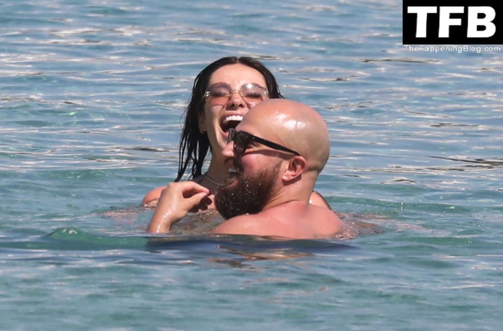 Ruby Mae Sexy The Fappening Blog 10 1024x675 - Ruby Mae Enjoys Her Summer Holidays with a New Boyfriend out in Mykonos (43 Photos)