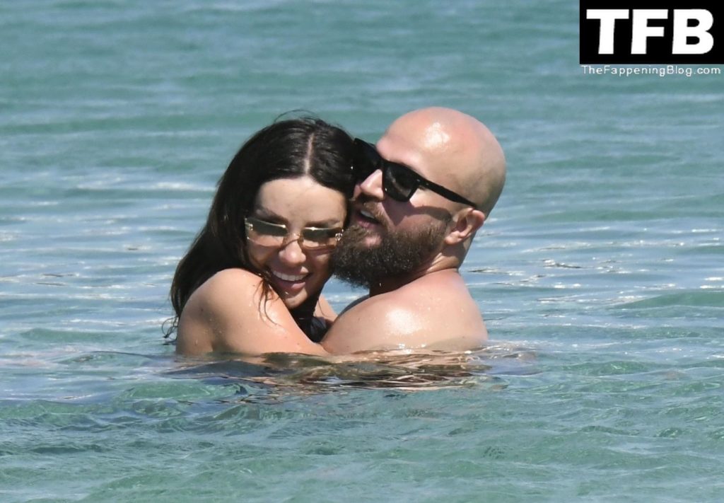 Ruby Mae Sexy The Fappening Blog 17 1024x711 - Ruby Mae Enjoys Her Summer Holidays with a New Boyfriend out in Mykonos (43 Photos)