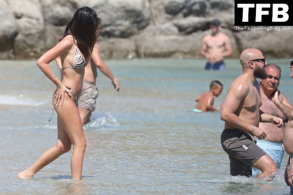 Ruby Mae Sexy The Fappening Blog 2 1024x683 - Ruby Mae Enjoys Her Summer Holidays with a New Boyfriend out in Mykonos (43 Photos)