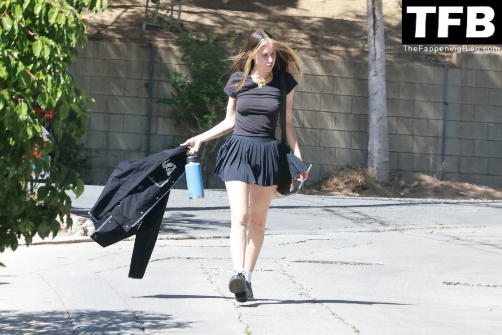Scout Willis Sexy The Fappening Blog 15 1024x683 - Leggy Scout Willis Visits a Friend in Los Feliz (25 Photos)